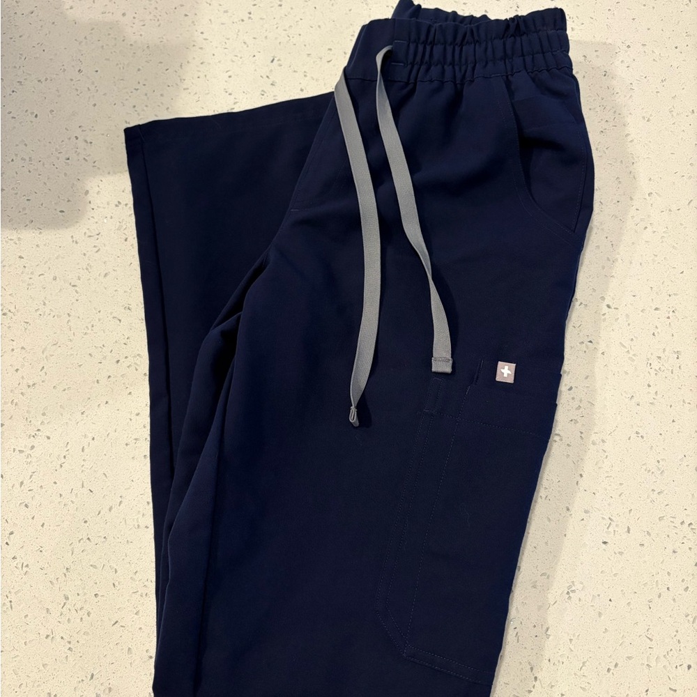 Figs Navy high waisted dowa scrubs